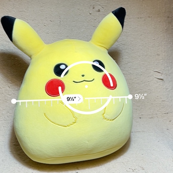 Pikachu Squishmellow - Picture 4 of 4